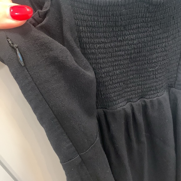 Aritzia Wilfred fable dress black tie straps smocked back bustier front - Picture 8 of 10